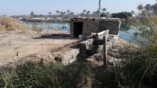 الموارد المائية : تتابع ميدانيا جميع المضخات الزراعية على عمود نهر الفرات في قضاء الكوفة