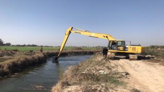 الموارد المائية في النجف الاشرف تواصل اعمال تطهيرات الانهر في المحافظة