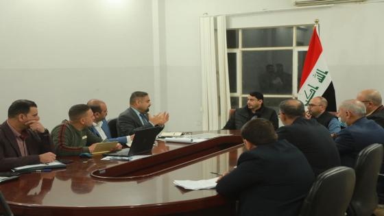 الغزي والوائلي يجتمعان بالكوادر الهندسية في البلدية لمناقشة مشروع بوابات النجف