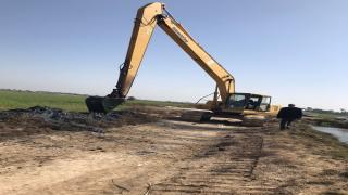 الموارد المائية : تواصل أعمال التطهيرات للأنهر في المحافظة