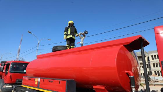 محافظ النجف يشرف على إستلام (5) عجلات جديدة للدفاع المدني