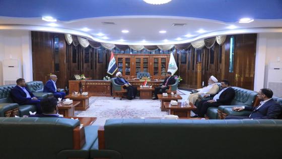 محافظ النجف الاشرف يستقبل الامين العام لمؤسسة الغري للمعارف الاسلامية