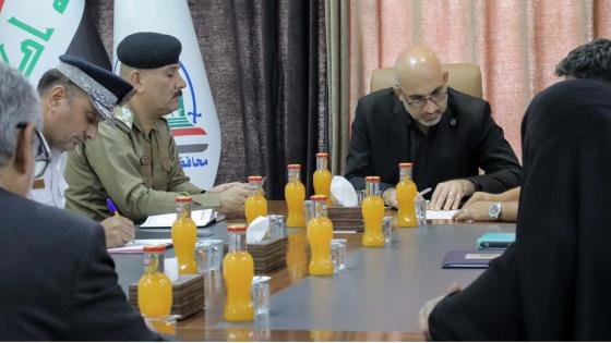 النائب الاول يجتمع مع الدوائر المعنية لبحث الحلول النافعه لفك الاختناقات المرورية ضمن الشارع الرابط بين ساحة الصدرين ومجسر الاسكان