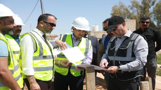 محافظ النجف يتفقد مشاريع ناحية النور