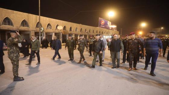 المحافظ يتفقد المدينة القديمة ويتابع الخطة الأمنية الموضوعة بمناسبة المبعث النبوي الشريف ويعقد اجتماعا مع الجهات الأمنية.