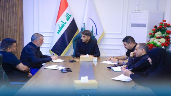 المحافظ يترأس اجتماعا لمناقشة تنفيذ عدد من المشاريع الخدمية في مقبرة وادي السلام والمدينة القديمة