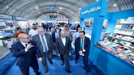 محافظ النجف الاشرف يزور معرض الكتاب المقام على أرض معرض النجف الأشرف الدولي