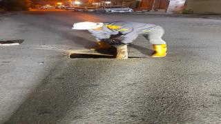 مديرية المجاري تواصل اعمال معالجة الانسدادات الحاصلة بالشبكة الثقيلة