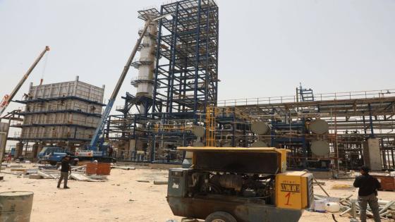 الوائلي يتابع مراحل تقدم العمل في مشروع مصفاة النفط الذهبي.