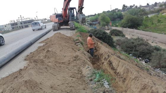 المباشرة بتأهيل مشروع الحيرة القديم ومد خط رئيسي بطول ١٥٠٠م لقرى المناذرة