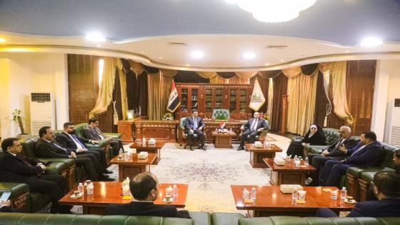 محافظ النجف الأشرف يستقبل وزير التربية.