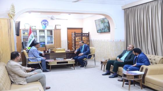 الموارد المائية تلتقي مع معاون المحافظ للشؤون القانونية في مبنى المديرية.