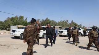 المحافظ يتفقد السيطرات الخارجية ليتابع تطبيق قرارات خلية الازمة بعدم السماح لدخول اي مسافر او وافد للنجف