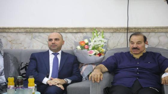 الوائلي يزور الكابتن هاتف شمران للإطمئنان على حالته الصحية