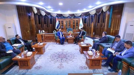 المحافظ يستقبل لجنة رئاسة الوزراء الخاصة بالزيارات المليونية : النجف الأشرف تتحمل الجزء الأكبر في الزيارات وتعتبر محطة زيارة وإستقرار ومرور