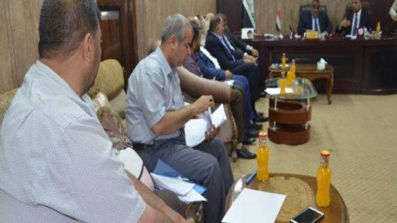 الكرعاوي يجتمع باللجنة المشرفة على فرش السبيس في مجلس المحافظة