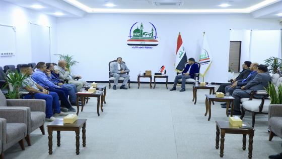 المحافظ يجتمع مع وفد جامعة الكوفة لبحث سبل دعمها وتطويرها