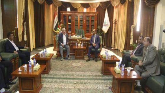 المحافظ يستقبل وزير الموارد المائية ويبحث ملف التخصيصات المائية للمحافظة والموسم الزراعي