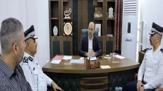 الجزائري يشيد بجهود رجال المرور ويدعو لتبسيط الاجراءات خدمة للمواطن