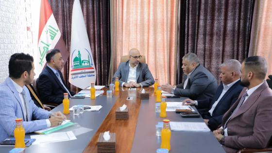 مجمع بيتي الاول والثاني على طاولة النقاش