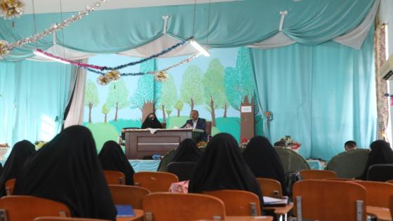 الحكومة المحلية للنجف تبنى مبادرة تجميل الحدائق المدرسية والمؤسسات الحكومية