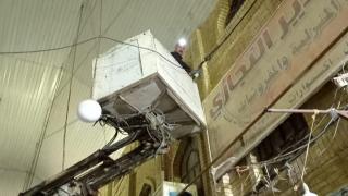 كهرباء النجف إنجاز أعمال تأهيل وصيانة إنارة سوق الكوفة الكبير