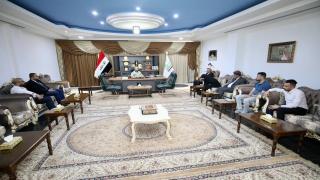 محافظ النجف الأشرف يلتقي وفد هيئة الإعلام والإتصالات