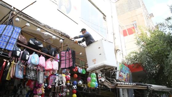 فرع توزيع كهرباء النجف الاشرف يواصل حملات إزالة ورفع التجاوزات لتحسين واقع الشبكة الكهربائية