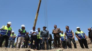 محافظ النجف الأشرف يزور ناحية القادسية ويتفقد واقع الخدمات والمشاريع