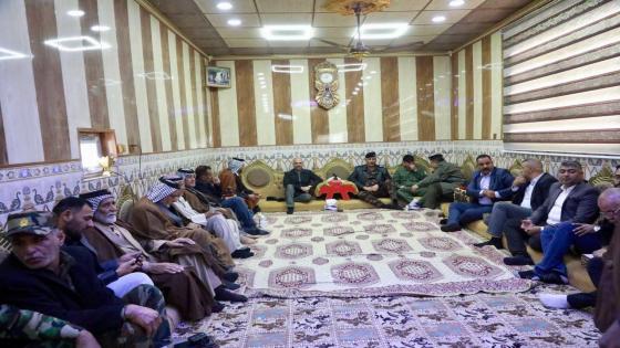 المحافظ يرأس قوة أمنية لإستطلاع بادية النجف ويزور ناحية الشبكة