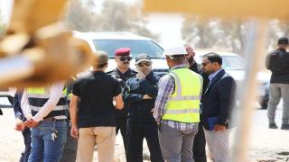 محافظ النجف الأشرف يتابع سير العمل في تأهيل المدخل الجنوبي