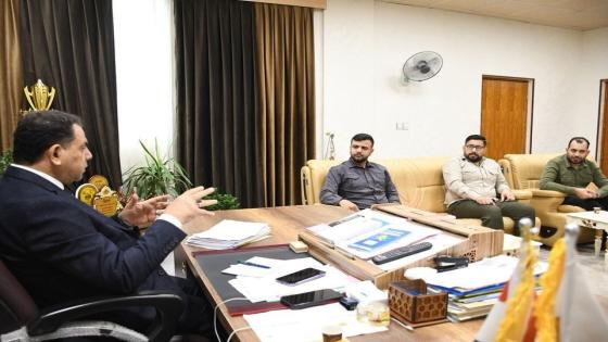 تربية النجف الاشرف وفرقة الإمام علي القتالية تتفقان على اطلاق حملة تصليح ١٠٠٠ مقعد مدرسي