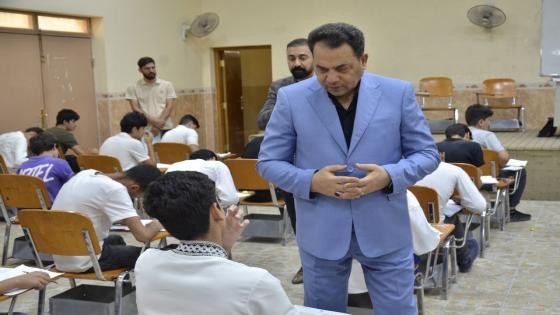 المدير العام يتفقد عدد من المراكز الامتحانية للدراسة المتوسطة في قاطع المناذرة