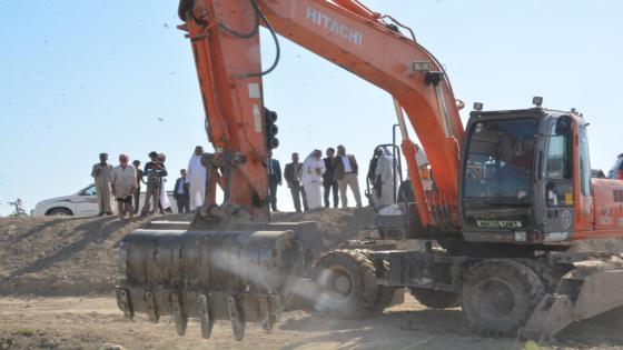 النائب الاول لمحافظ النجف الاشرف ” يتابع ميدانياً الواقع الزراعي في عدداً من المناطق الزراعية المتفرقه في عموم المحافظة .