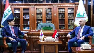 محافظ النجف الأشرف يستقبل سفير جمهورية كوريا الجنوبية لدى العراق والوفد المرافق له.