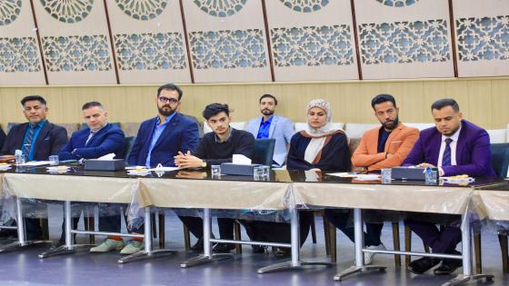 المحافظ يحضر ندوة نقاشية أقامتها مؤسسة بوصلة للتنمية المستدامة