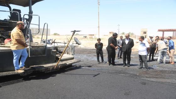 الياسري يشرف على المراحل النهائية لمشروع تعبيد الطريق الستراتيجي ( شارع ابو الفضل العباس )