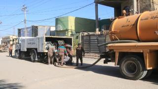 حملة خدمية لتنظيف و إدامة الشبكة المطرية في حي الفرات بقضاء الكوفة