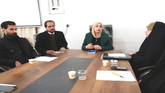 كتب المنظمات غير الحكومية في ديوان المحافظة يعقد اجتماعا مع ممثلي دوائر المحافظة.