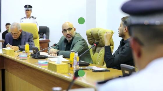 رئيس اللجنة الخدمية الخاصة بزيارة الأربعين المليونية السيد عماد الجـــزائري يجتمع بأعضاء اللجنة العليا لزيارة الأربعين المباركة من مدراء الدوائر المعنية ، بحضور محافظ النجف الأشرف ويؤكد على اهم النقاط التالية :