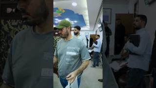 النائب الاول لمحافظ النجف الأشرف السيد عماد الجزائري خلال استقباله مجموعة من المواطنين والموظفين للنظر في طلباتهم واحتياجاتهم موجهآ الجهات المعنية والدوائر ذات العلاقة بتسهيل الإجراءات أمامهم.