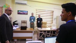 جانـــب من زيارة النائب الأول لمحافظ النجف الأشرف السيــد عماد الجزائـــري إلى مديرية بلدية النجف الأشرف للإطلاع علـى الهيكلية الإدارية و التنظيمية لعمل الموظفين داخـل الشعب والوحدات التابعة للمديرية من اجل لتقديم افضل الخدمات لـدى المراجعين الكرام .