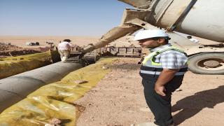 مديرية الطرق والجسور تواصل أعمال مشروع تبليط طريق الحج البري المرحلة الثانية بطول50كم