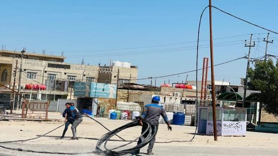 كهرباء النجف المباشرة بأعمال إزالة تعارضات الشبكة الكهربائية عن مغذيات ٣٣ الحيدرية الجديدة