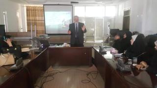 ديوان محافظة النجف ينظم ورشة عمل عن كيفية تنمية الذات والتعامل مع الأخرين