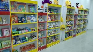 لجنة رعاية الطفولة في النجف تعلن عن إنشاء مكتبات مدرسية في (٢٥) مدرسة حكومية في المحافظة