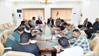 إستعداداً لمواجهة تقلبات الأحوال الجوية وكيل فرع توزيع كهرباء النجف الأشرف يجري إجتماعاً ضم مسؤولي الأقسام والقطاعات