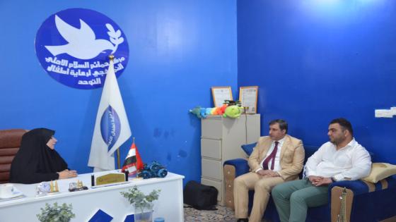 مركز حمائم السلام يدعم مؤسسة الشهداء وذوي الشهداء