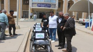 الوقف الشيعي في النجف الاشرف يدعم ذوي الاحتياجات الخاصة بكراسي مدولبة