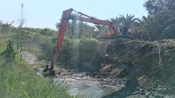 الموارد المائية في النجف الاشرف تواصل أعمال التطهيرات للانهر في المحافظة.